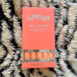 RED ASPEN Nail Dashes